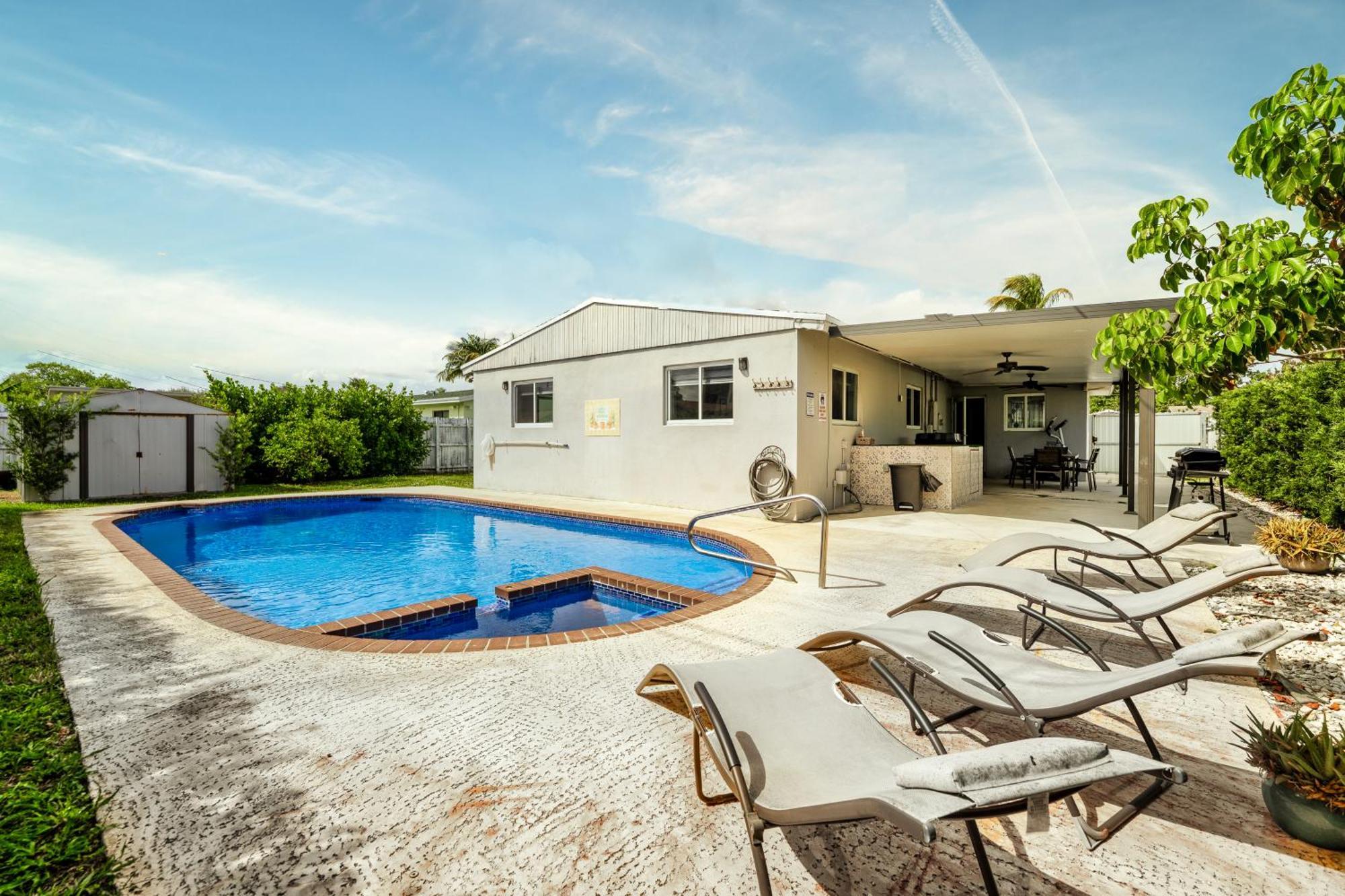 Home With A Pool Close To Beach And Fll Airport Pool Heated October- March Fort Lauderdale Dış mekan fotoğraf